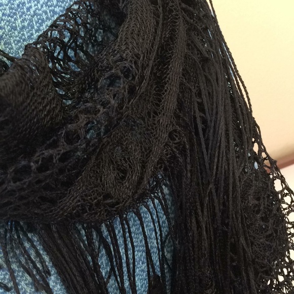 On the Fringes Scarf - Picture 3 of 3