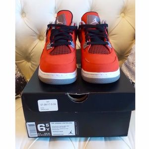 Nike Air Jordan 4 Retro