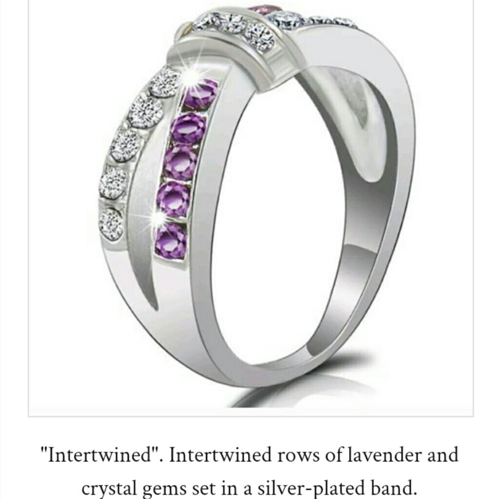 Intertwined rows of lavender and crystal gems. SP