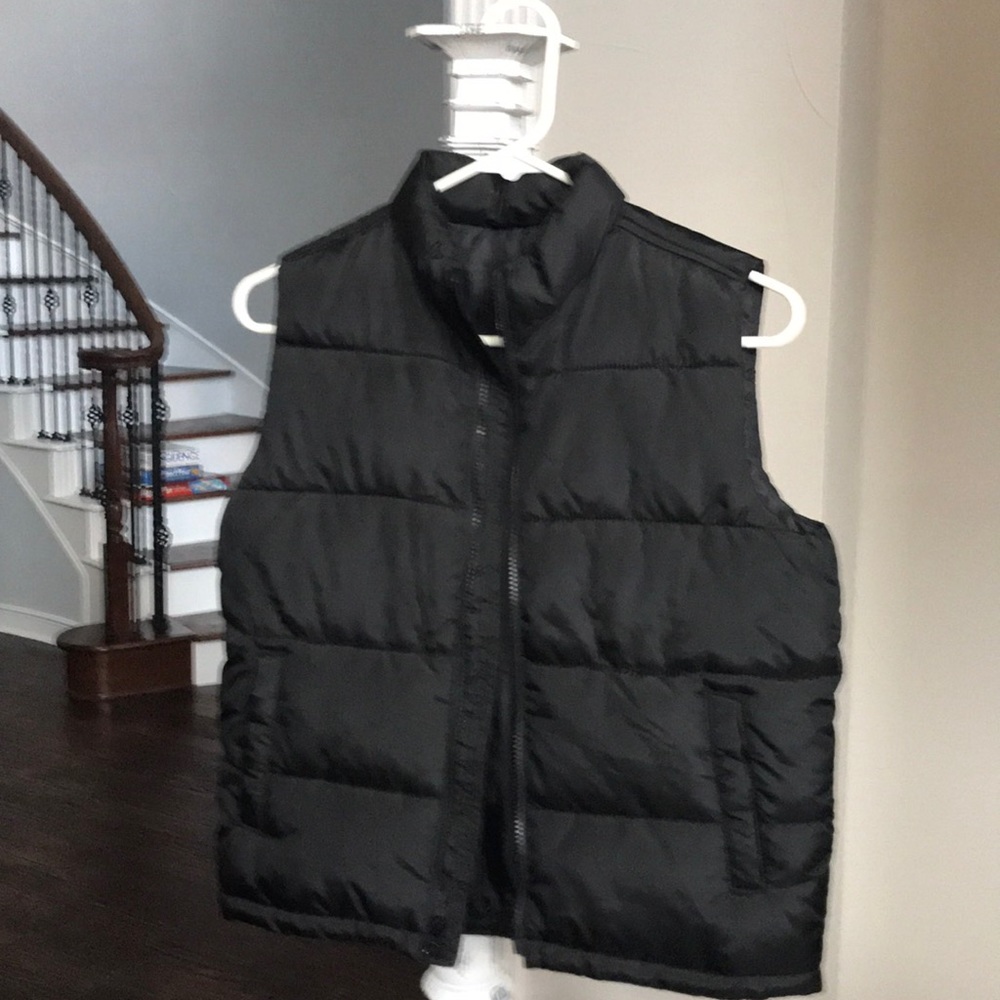 NWOT Old Navy puffer vest