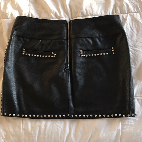 Beaded leather mini - Picture 4 of 4