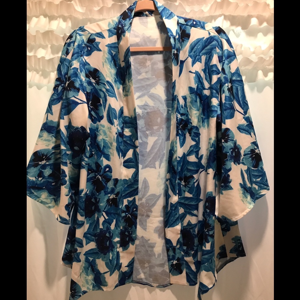 Blue floral kimono