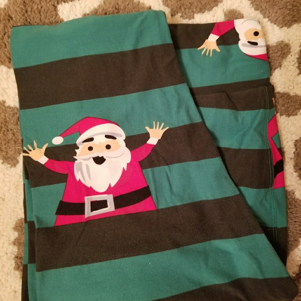 Christmas Lularoe Random Santa's Leggings