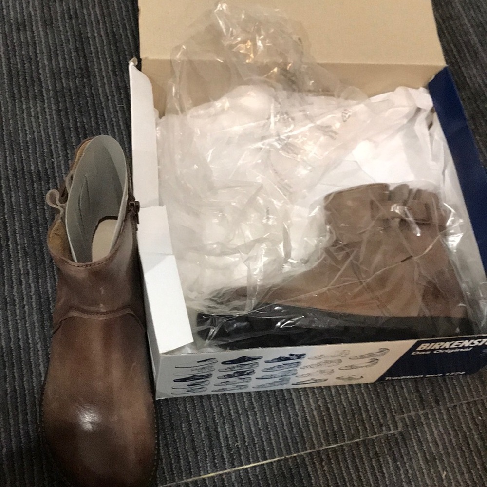 NIB Birkenstock  Stowe Boots