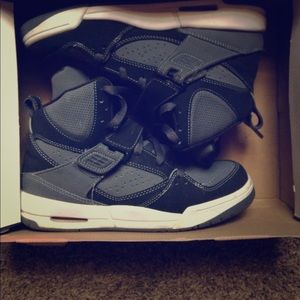Jordan Flight 45 HIGH (Grade-school size)