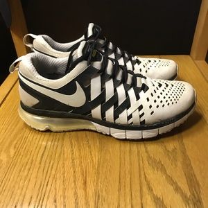 9.5 Nike Fingertrap Max