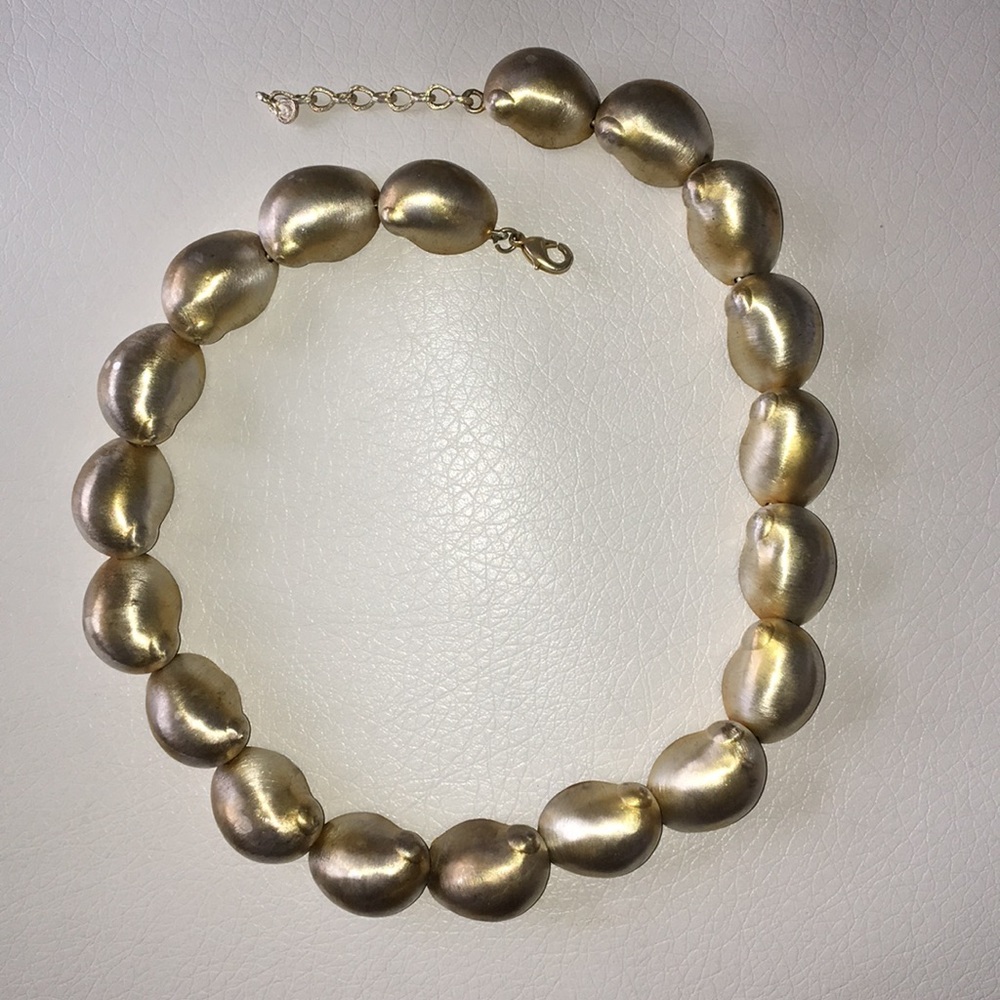 “Moonsnails” choker
