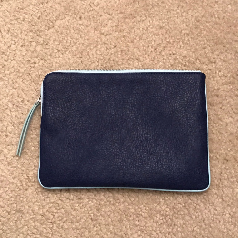 Pouch - Picture 3 of 4