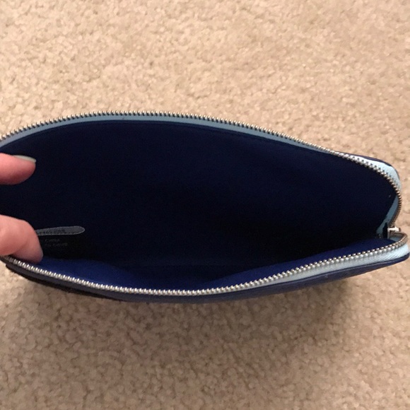 Pouch - Picture 4 of 4