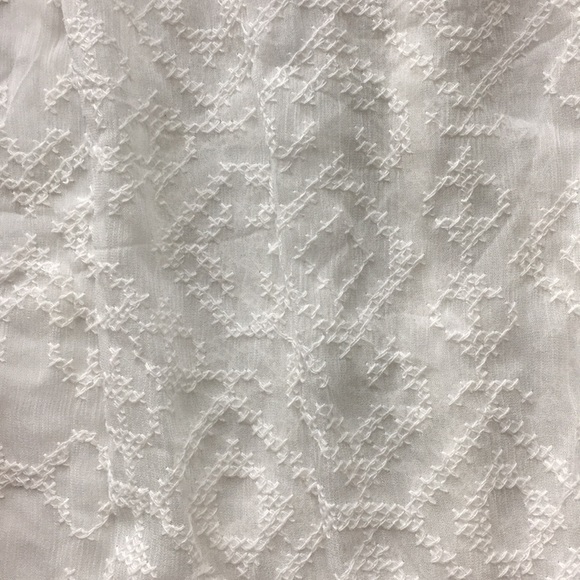 NEW Alice + Olivia White Lace High Low Skirt - Picture 2 of 5