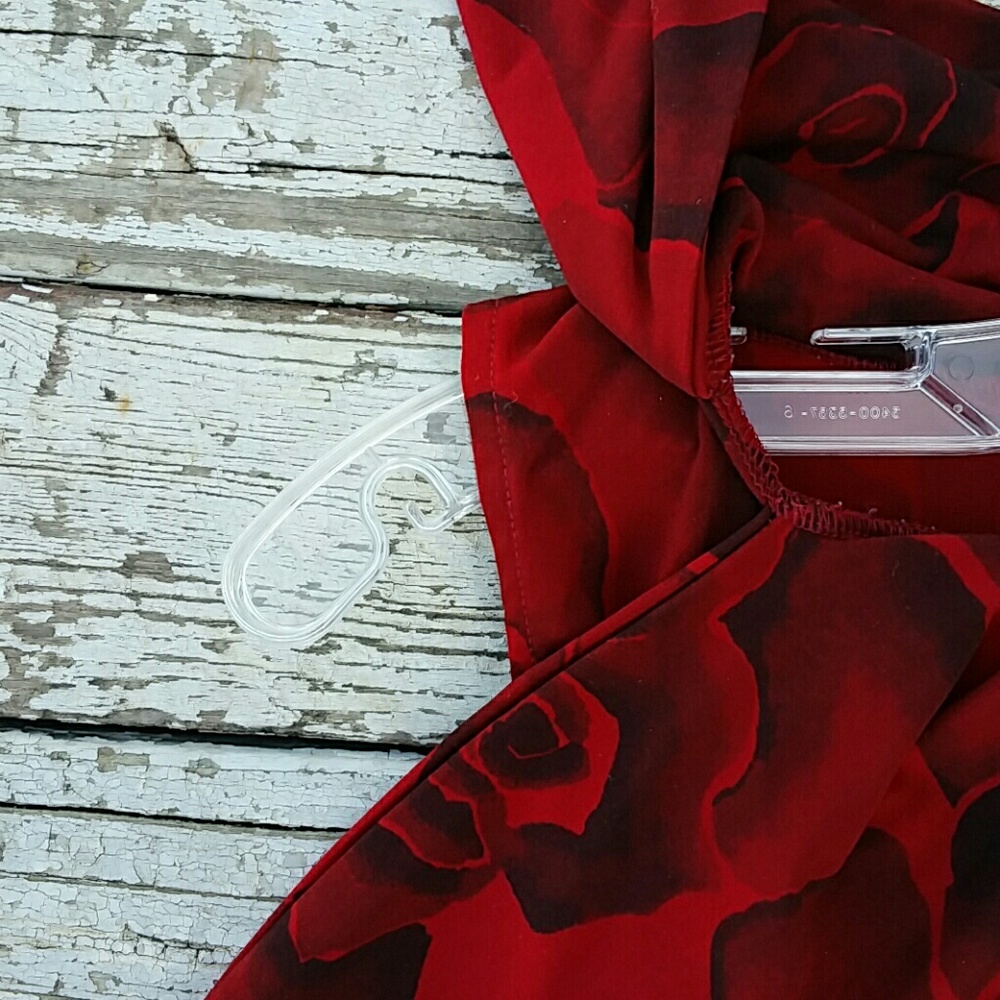 Express sleeveless Valentine’s Red w/black roses or Christmas roses. Extra small - Picture 7 of 7