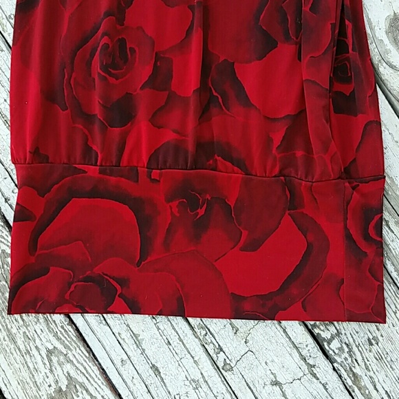 Express sleeveless Valentine’s Red w/black roses or Christmas roses. Extra small - Picture 3 of 7
