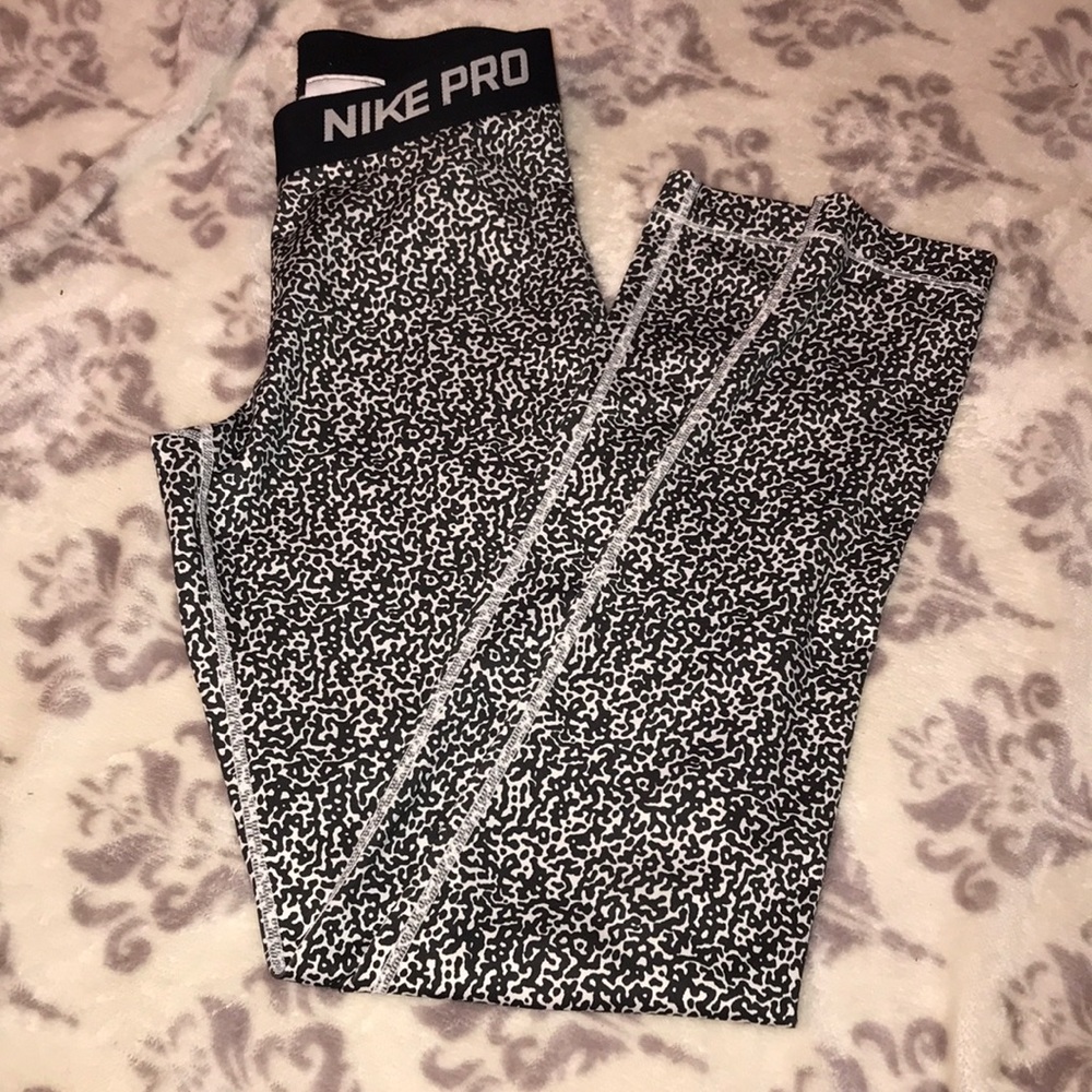 Nike pro leggings