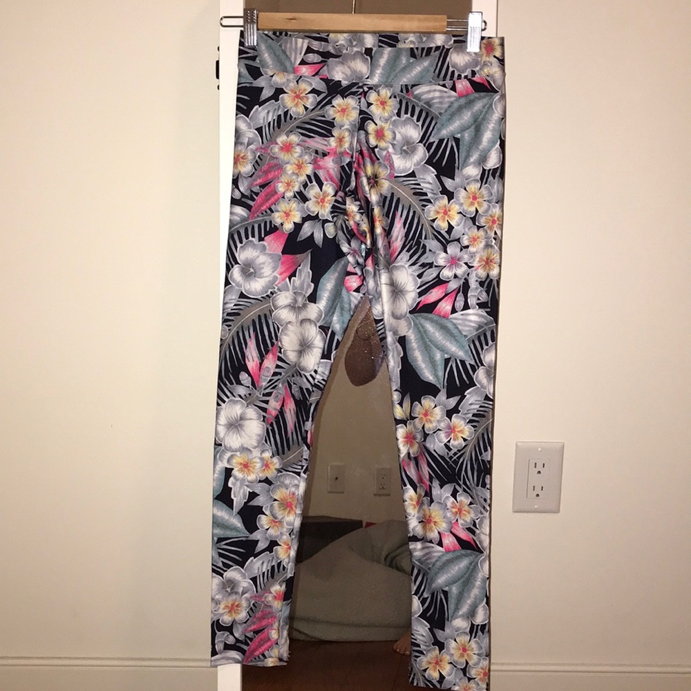 Flower pattern leggings