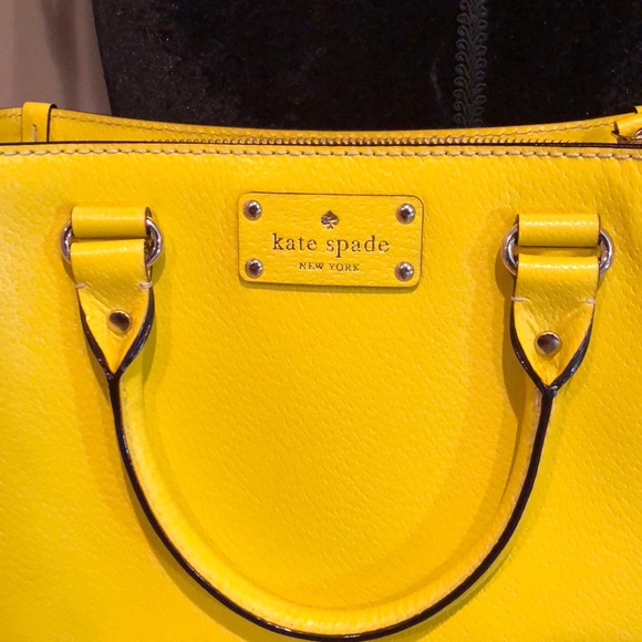 Yellow Wellesley Small Quinn Kate Spade satchel - Picture 2 of 6