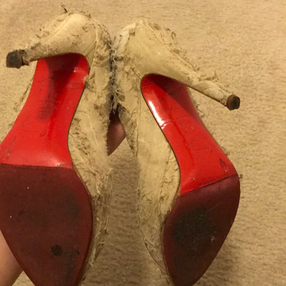 Heels - Picture 3 of 3