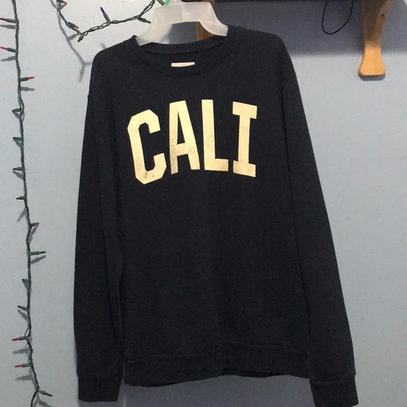 sweater - Picture 1 of 2