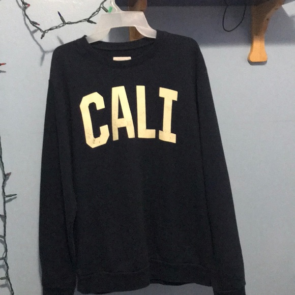 sweater - Picture 2 of 2