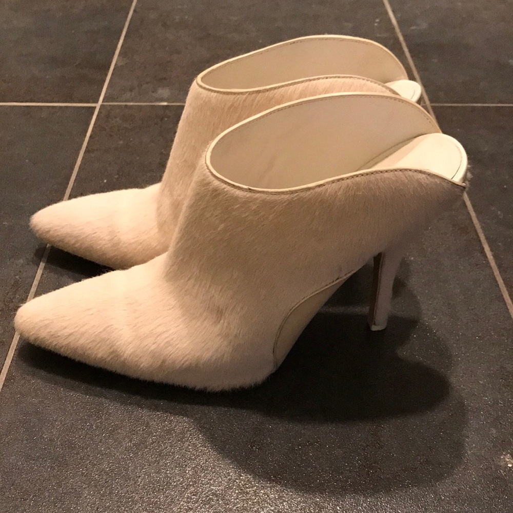 Fur heels
