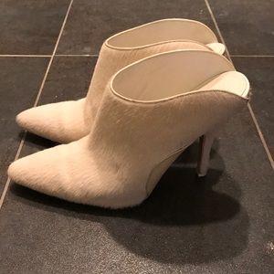 Fur heels