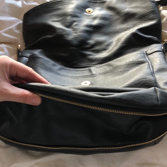 Aldo black with gold purse - Picture 4 of 4