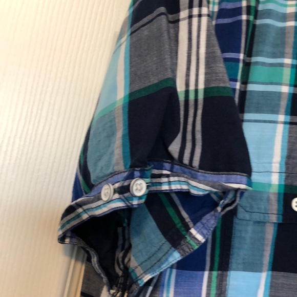 Fitted plaid cotton short sleeve button down shirt - Picture 4 of 5