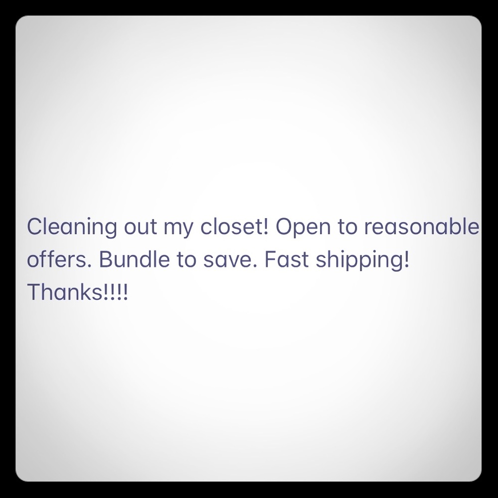 Cleaning out my closet! Make me an offer! ❤️