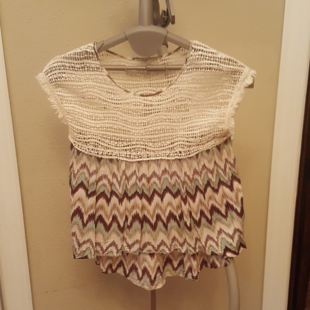 Hazel shirt with chevron stripe and lace top sz s - Picture 1 of 5