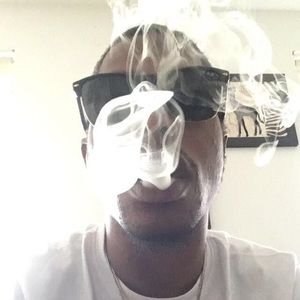 Meet your Posher, Derek