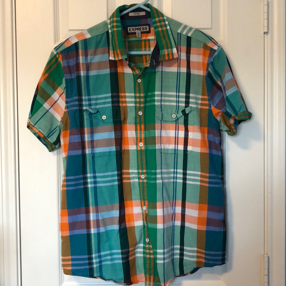 Fitted plaid cotton short sleeve button down shirt