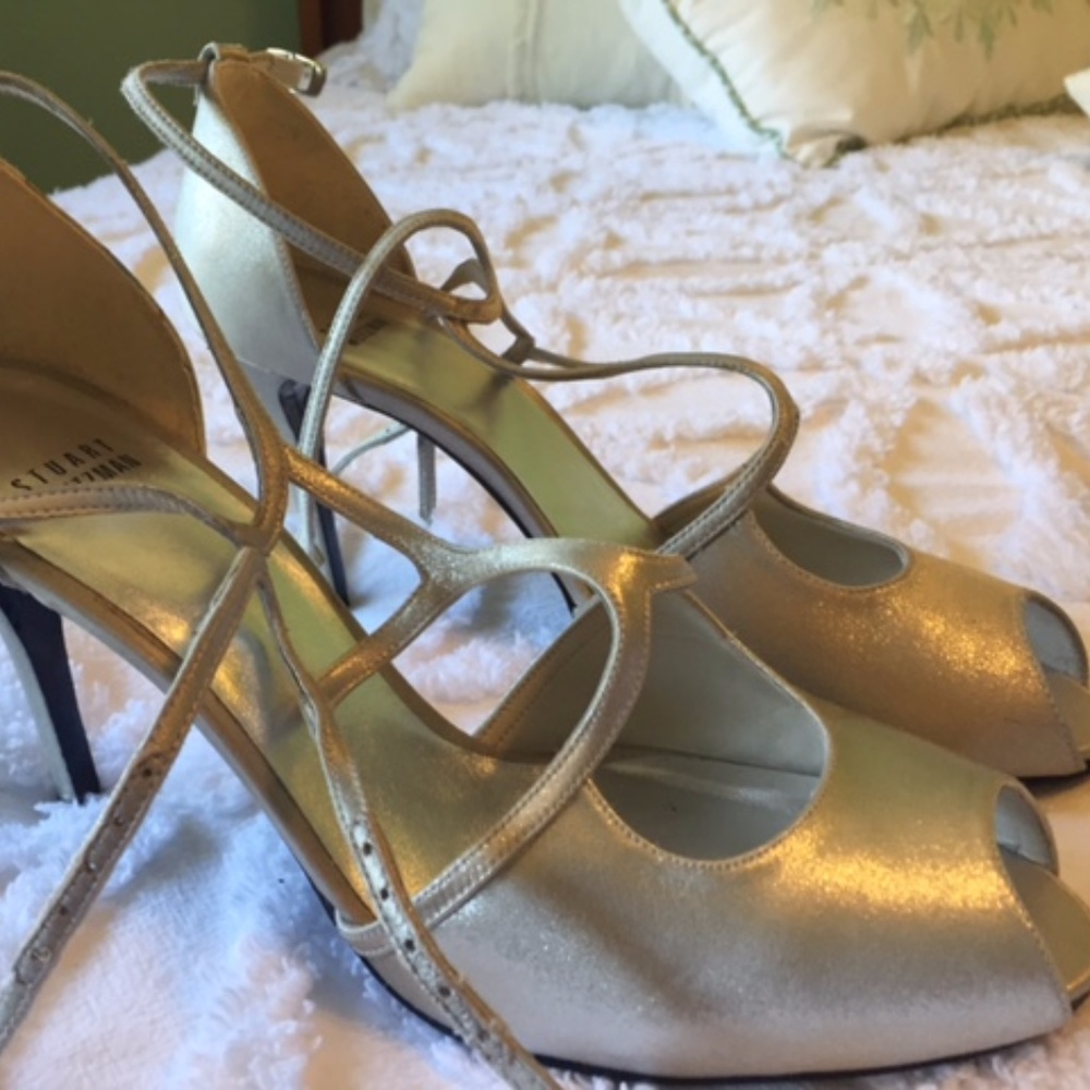 New in Box Stuart Weitzman Heels Chrome Raso