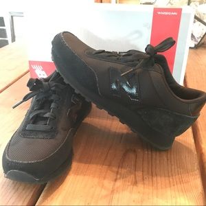 New Balance 501 Black Runner, women's Size 6