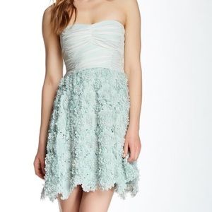 🔥priced to sell🔥 Nanette Lepore strapless dress