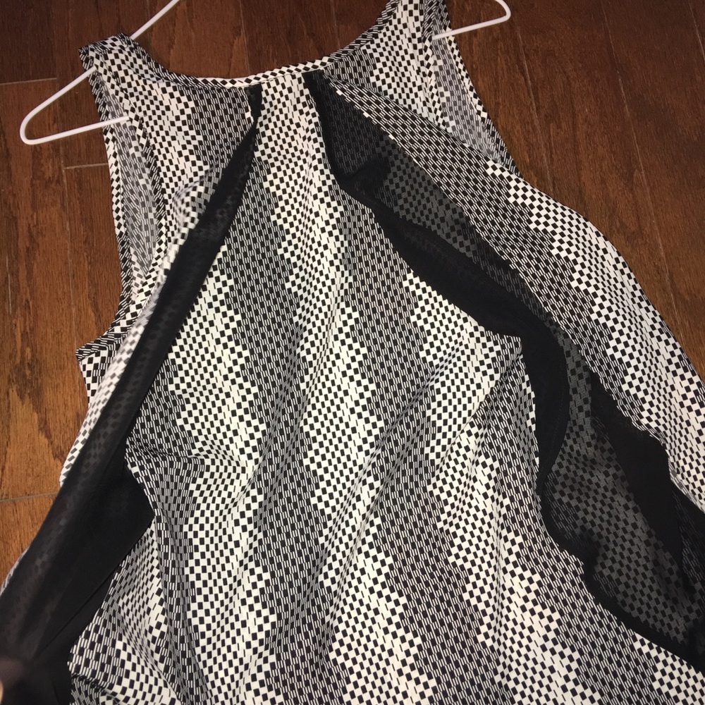 PLEOINE blouse with back flaps sz S