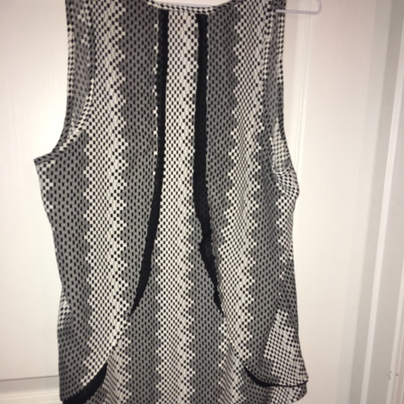 PLEOINE blouse with back flaps sz S - Picture 3 of 3