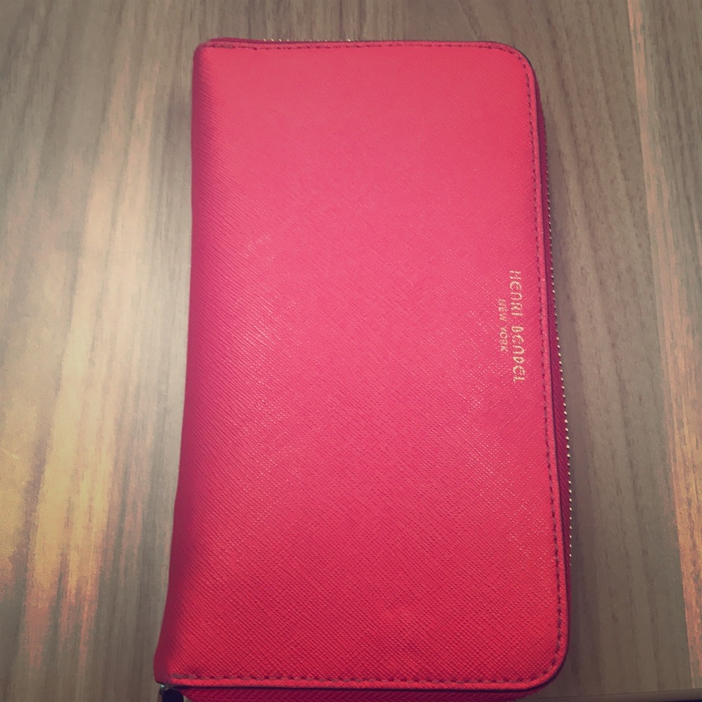 Henri Bendel xl 57th wallet