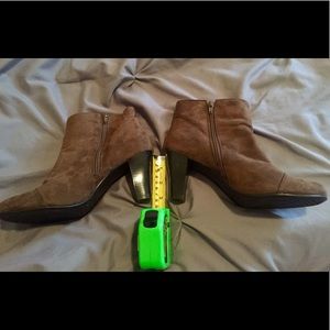 AEROSOLES Shoes - Women's Aerosoles Bootie Light Brown Suede AEROSOLES Shoes - Women's Aerosoles Bootie Light Brown Suede