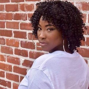 Meet your Posher, Chiquita