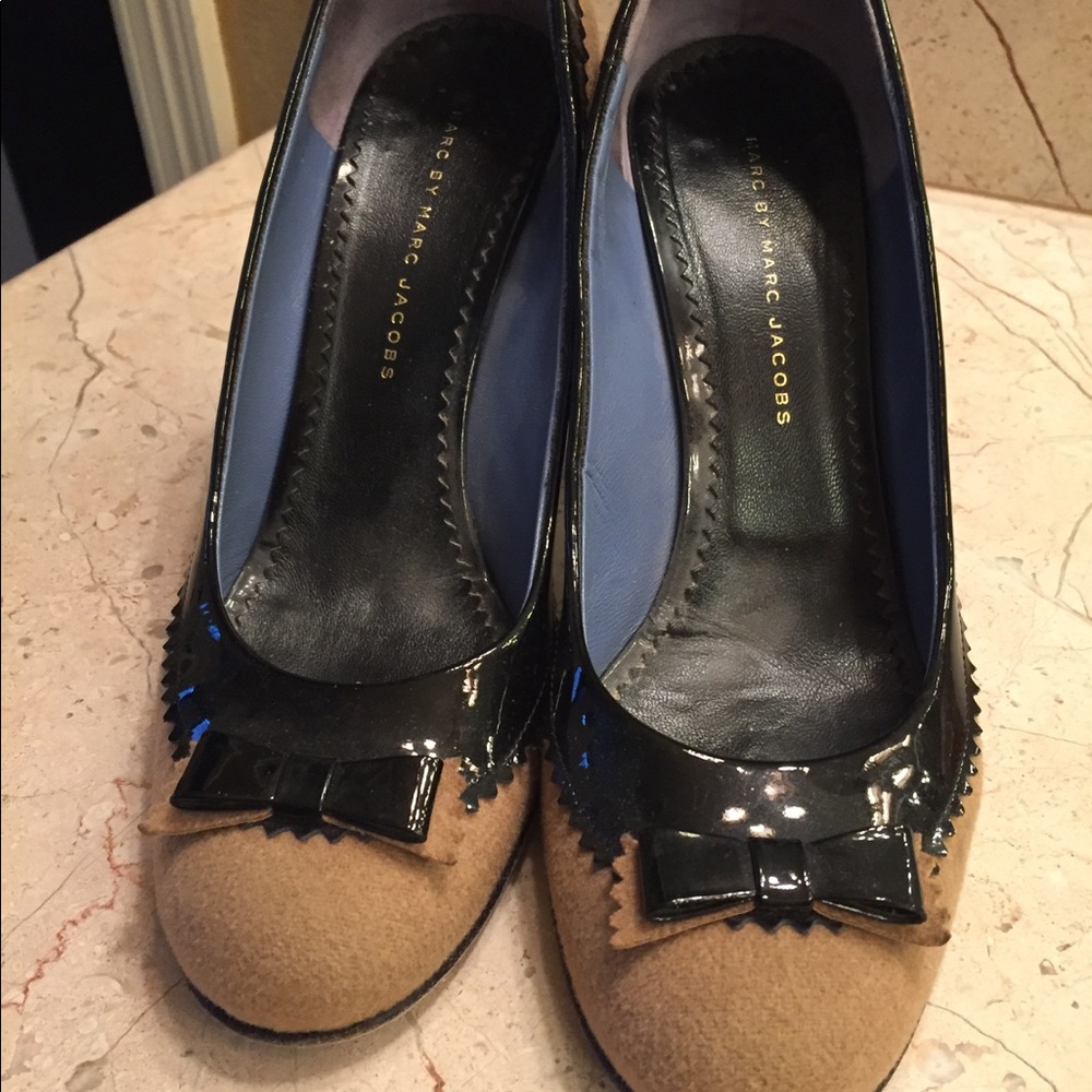 Marc Jacobs hills good shape, pattern leather/wool