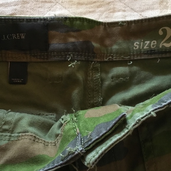 JCrew Camo Pants, size 2 - Picture 3 of 3