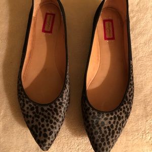 Halogen flats, black with embellishments