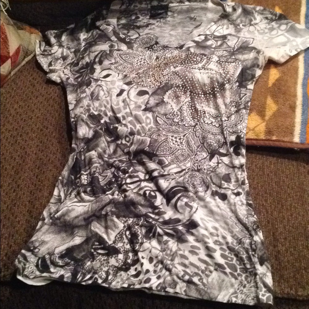 Buckle shirt