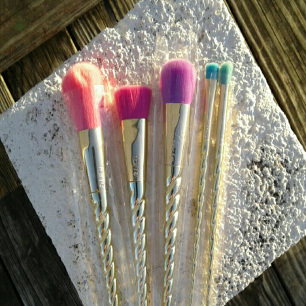 HELP!!!!! tarte magic wands!!!!