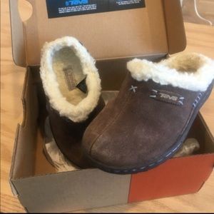 Teva Kiru Mules Kids Size 9