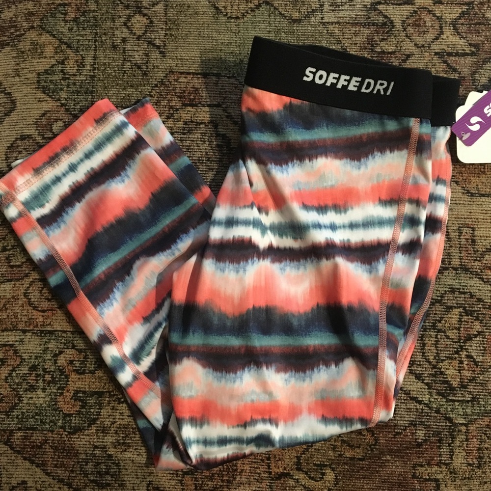 NWT SOFFE DRI ATHLETIC CAPRIS