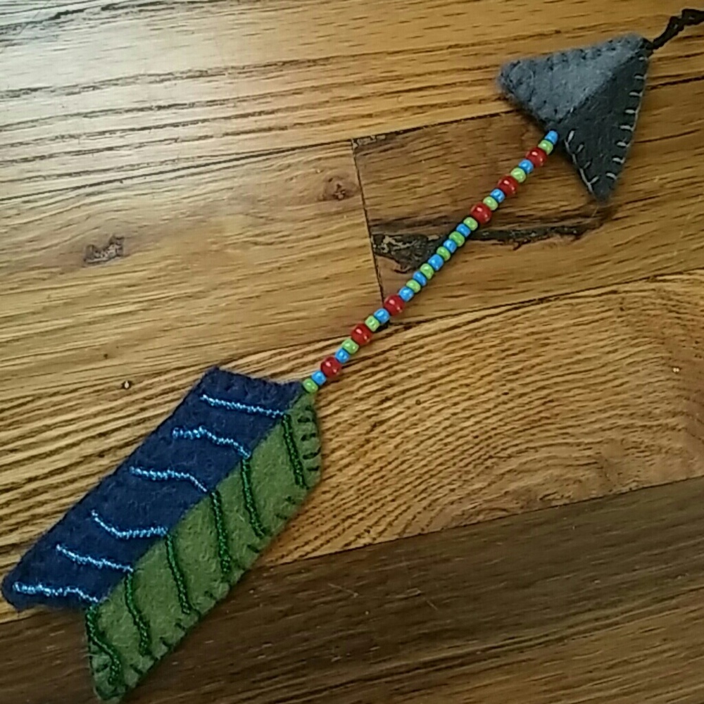 Handmade Newari Wool Arrow Christmas Arrow