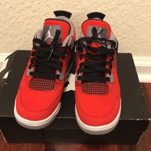 Air Jordan 4 Retro