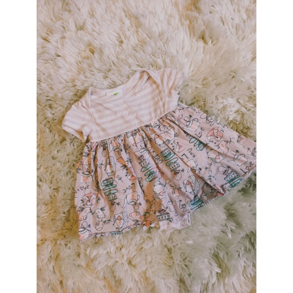 3-6 Month Dress (SO cute 💗)
