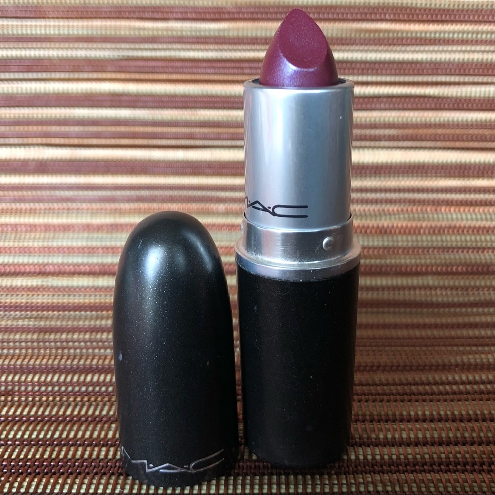 MAC Cosmetics Riveting Rose Limited Lipstick