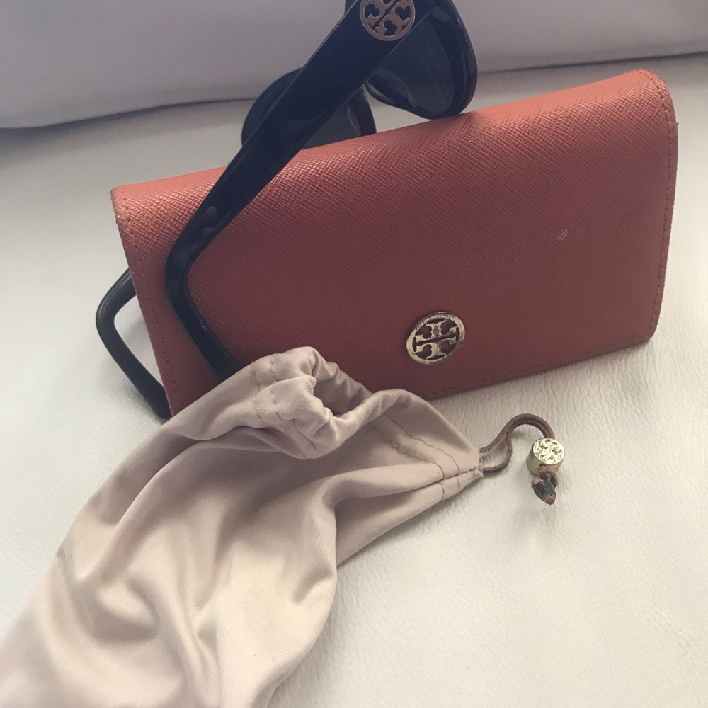 Tory Burch sunnies cat eyes